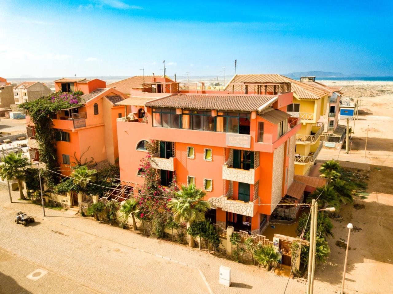 Surfactivity Guest House Santa Maria Buitenkant foto